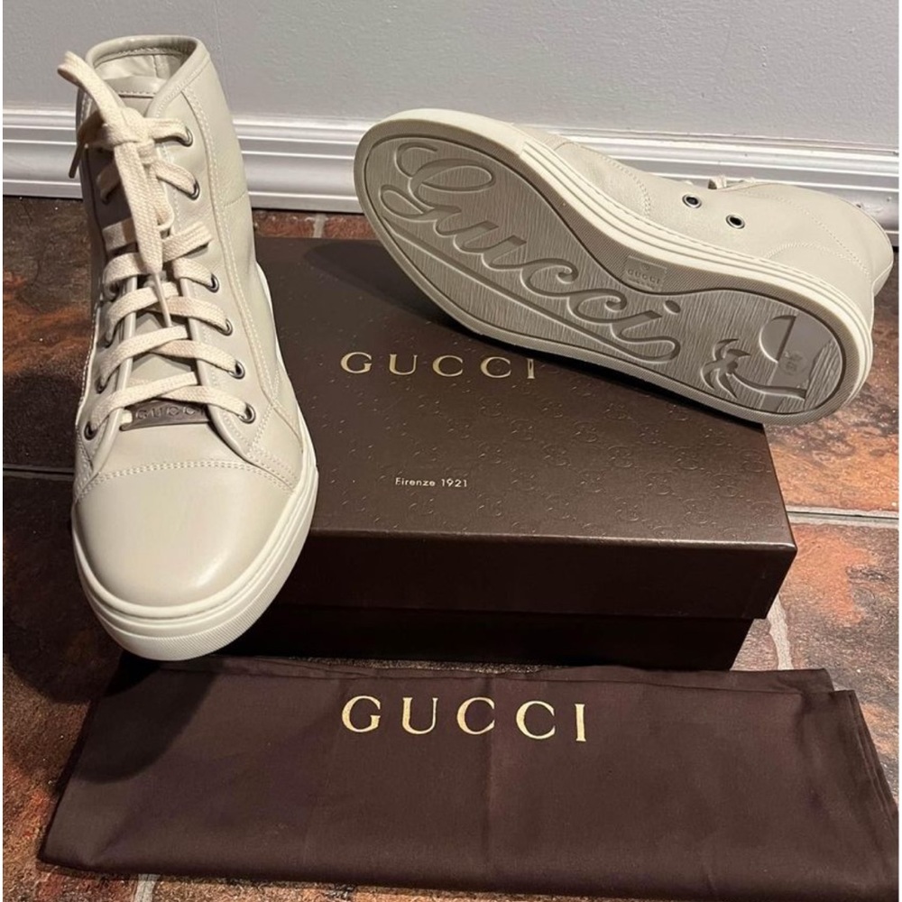Leather sneakers